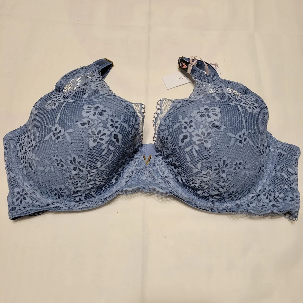 Victoria's Secret Light Blue Lace Underwire Bra